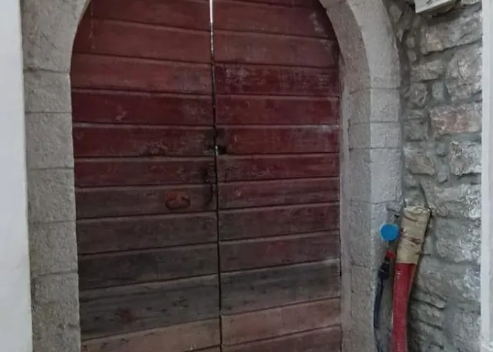 Hill House Apartment Vuno