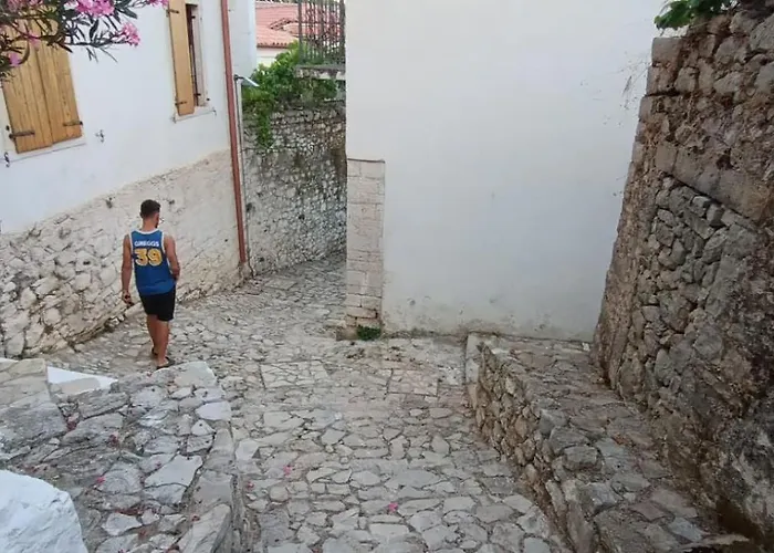 Hill House Apartment Vuno