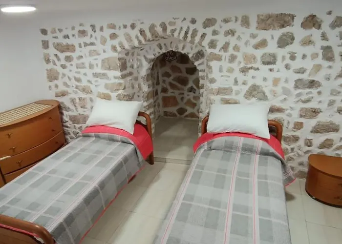 Hill House Apartment Vuno